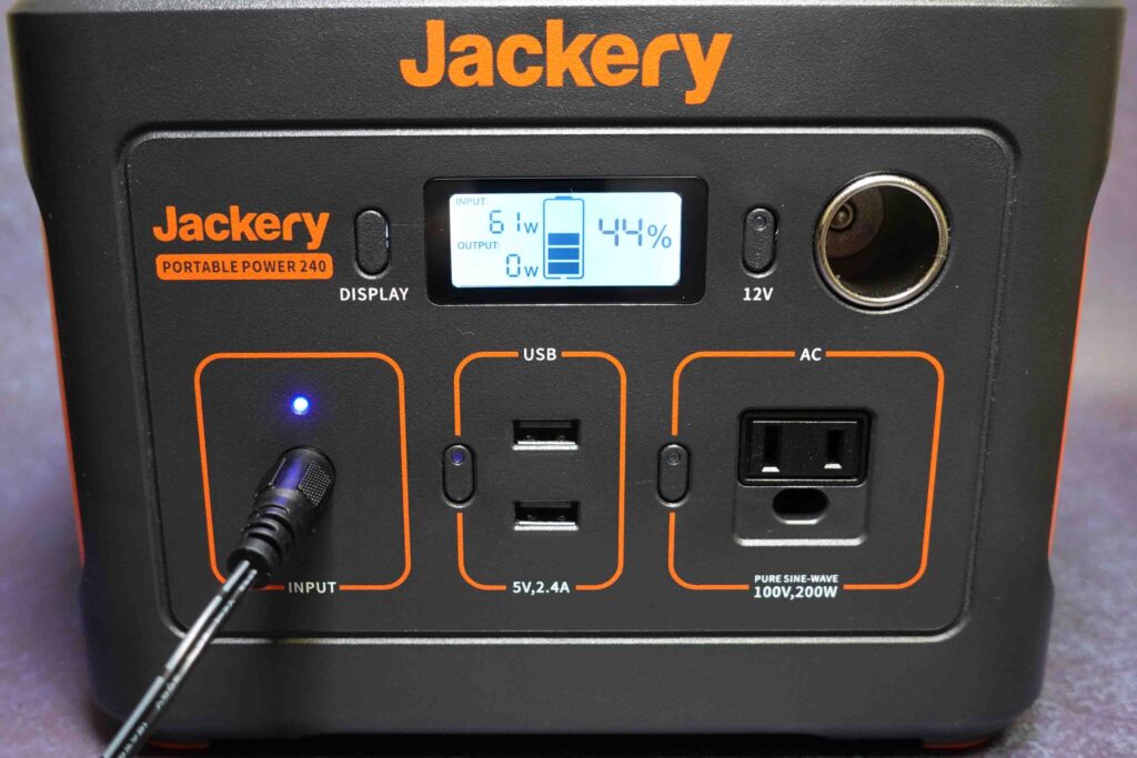 Jackeryポータブル電源240の充電方法